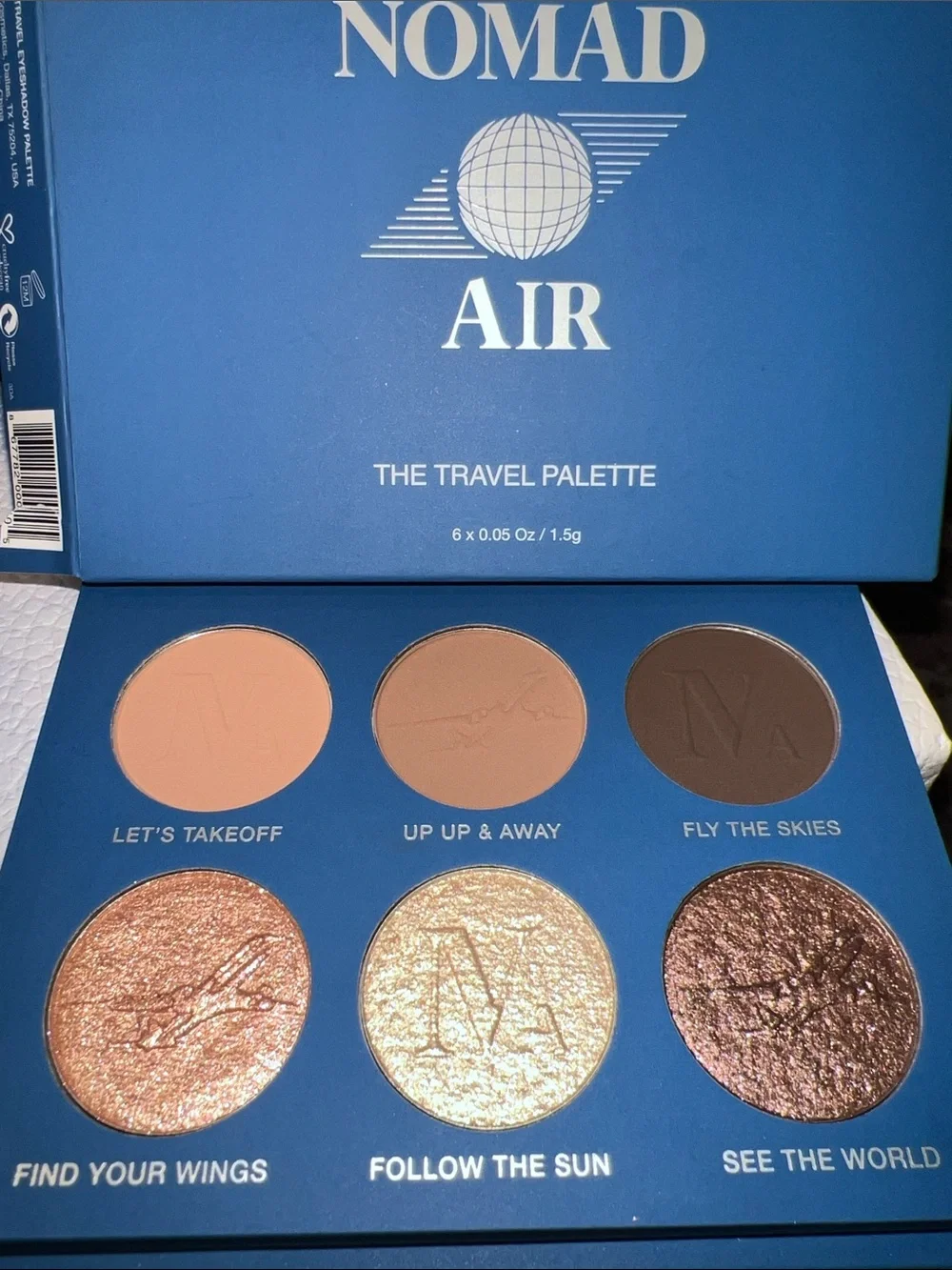 Nomad Air Travel Set - Toiletry Bag-Face Cream- Lip Salve- Eyeshadow palette
